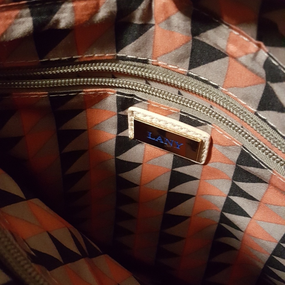 LANY Crossbody - Picture 4 of 4